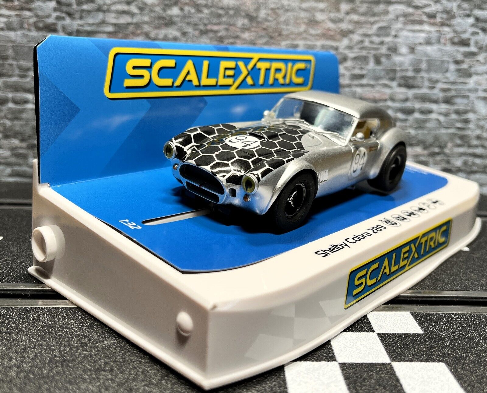 1/32 Slotcar Scalextric Shelby Cobra 289 - CSX2201- Snake Eyes con luz C4417