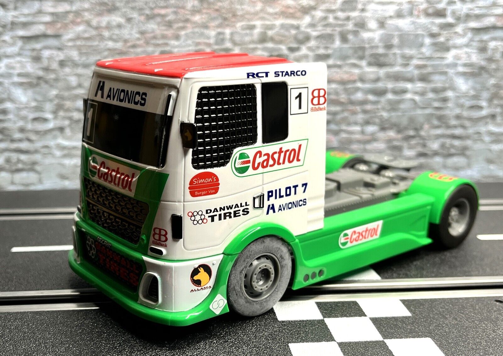 Camión de carreras Slotcar Scalextric 1/32 camión "Team Castrol Racing No.1" C4156