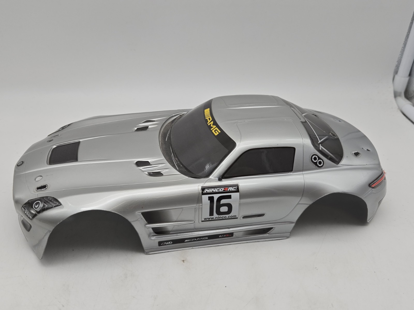 Carrocería Ninco 1:16 Mercedes-Benz SLS