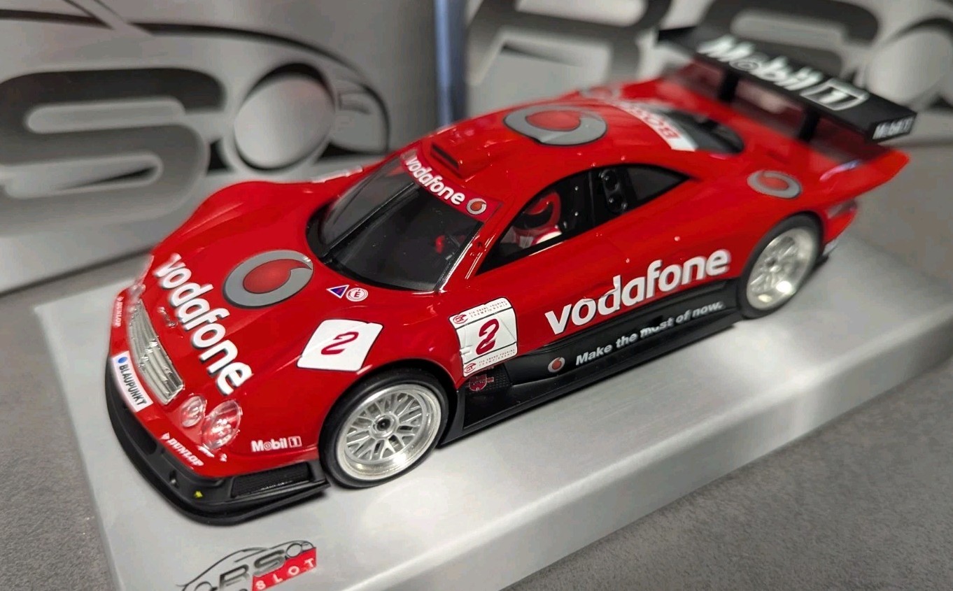 RevoSlot Mercedes CLK-GTR "# 2 - Vodafone" nuevo/embalaje original