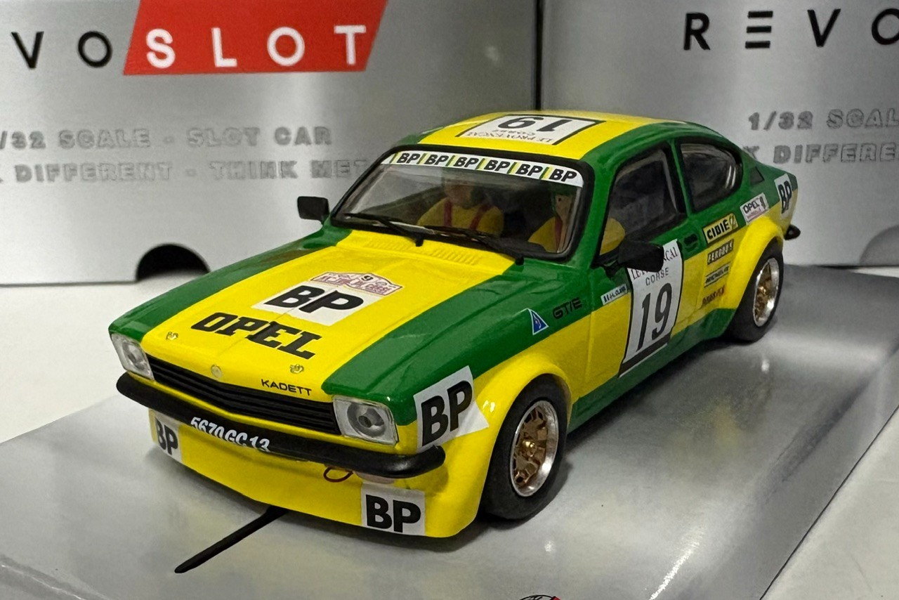 Revoslot RS0256 Opel Kadett GT/E "BP" #19 Rallye Tour de Course 1971