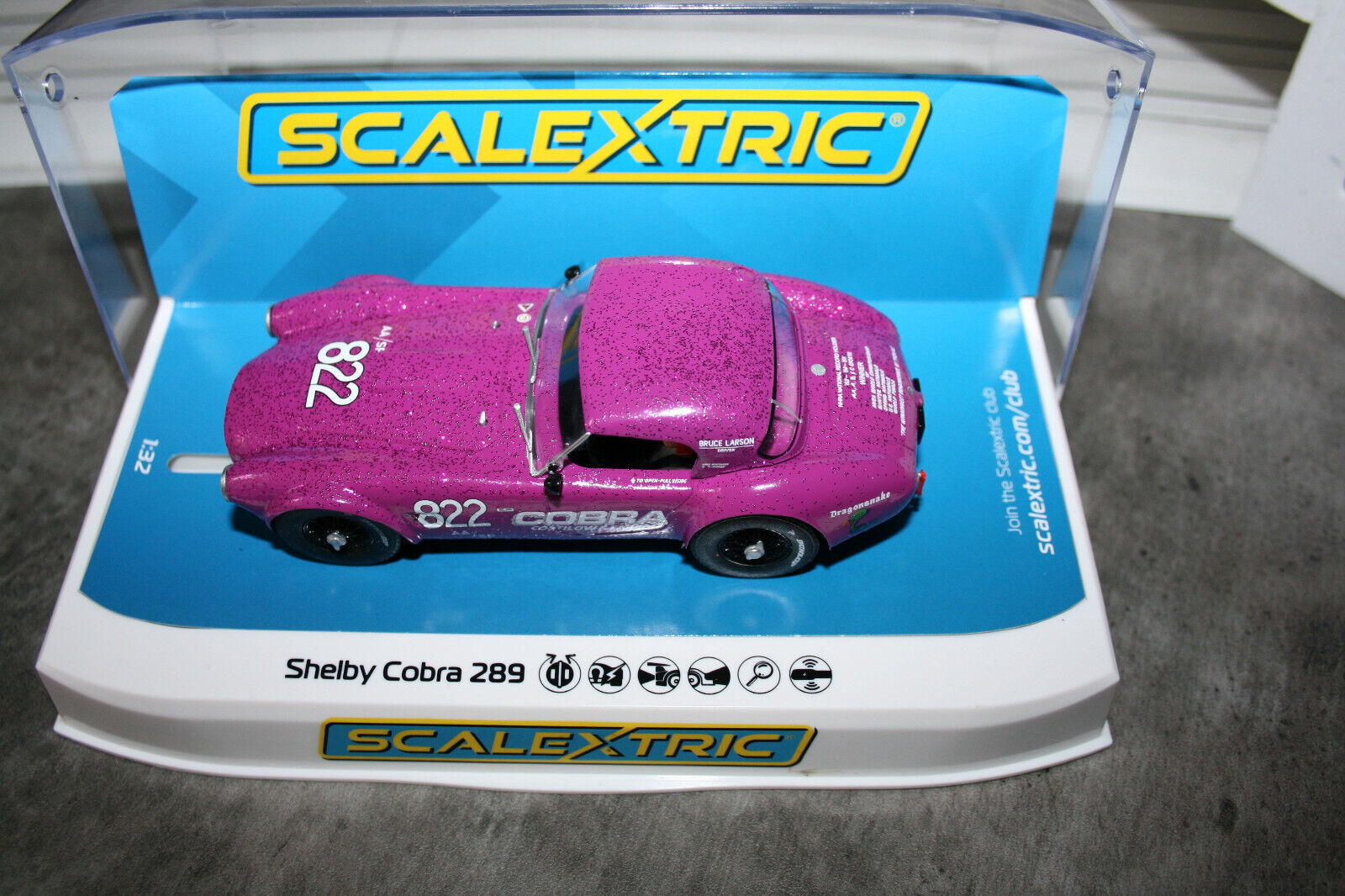 Scalextric C4418 Shelby Cobra 289 ""Dragon Snake No.822" 2021 Goodwood 1:32