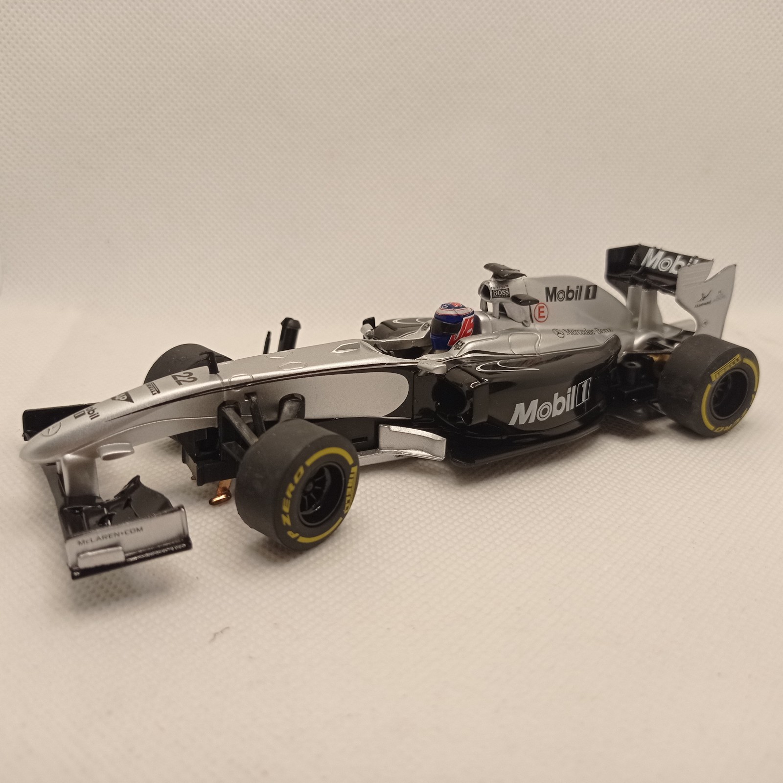 Scalextric SCX McLaren Mercedes F1 MP4/29 2014 #22 Jenson Button A10138 slc32