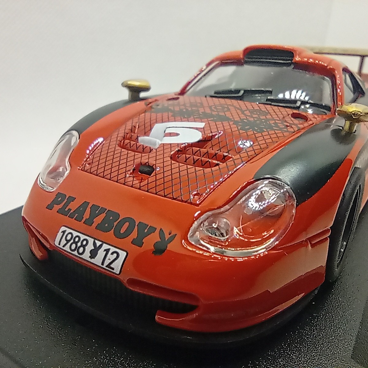 Slot Car Fly Porsche 911 GT1 EVO #5 Playboy Diciembre 1988 1/32 Kata Karkkainen