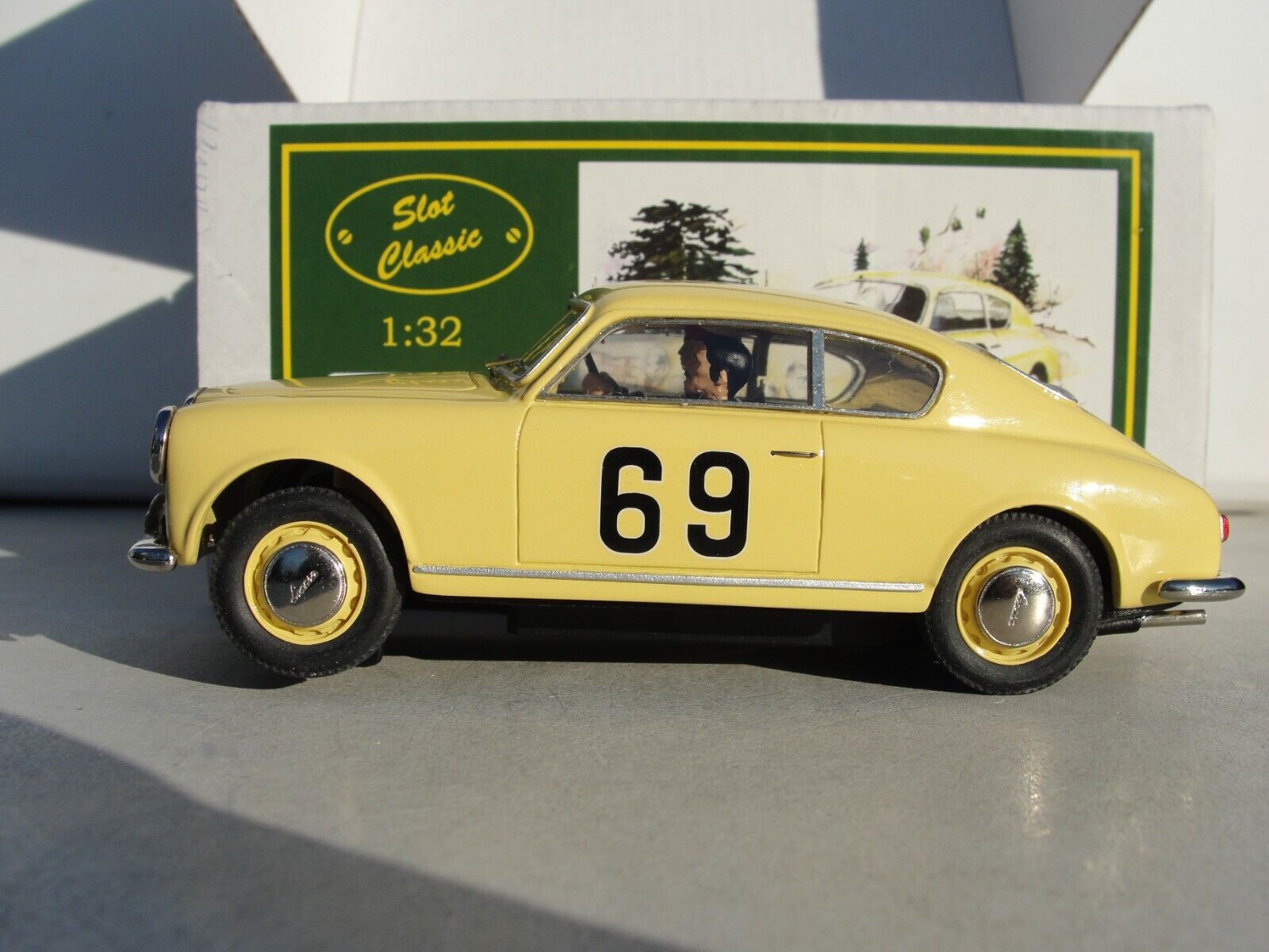 SLOT CLASSIC LANCIA AURELIA B20 AMARILLO #69 CJ-26 RANURA 1:32 LIGERAMENTE USADA EN CAJA